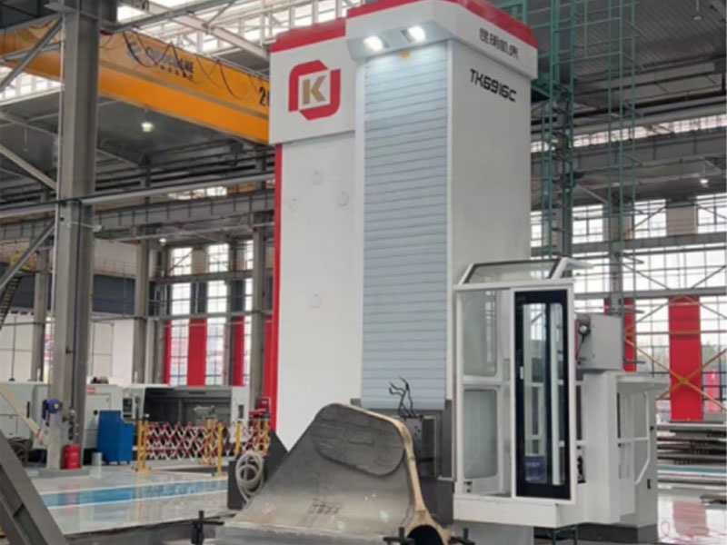 CNC floor-type milling and boring machine